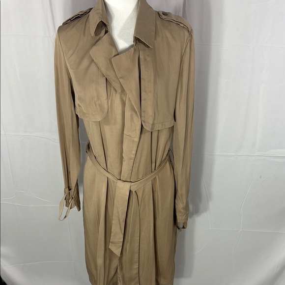 Levand Classic Women’s Tan Trench Coat - Picture 1 of 9